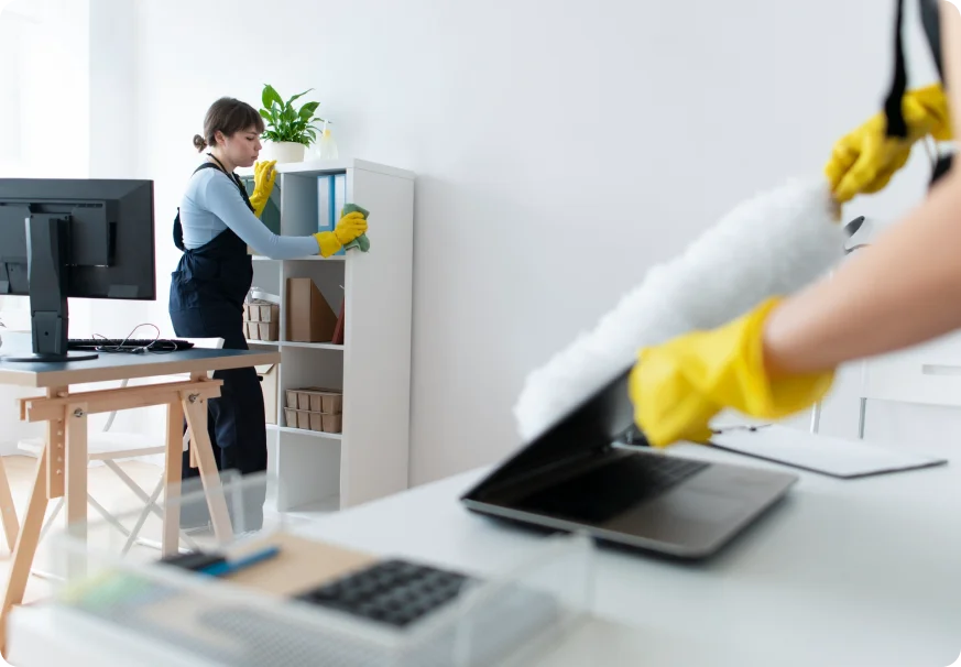 Cleaning table image